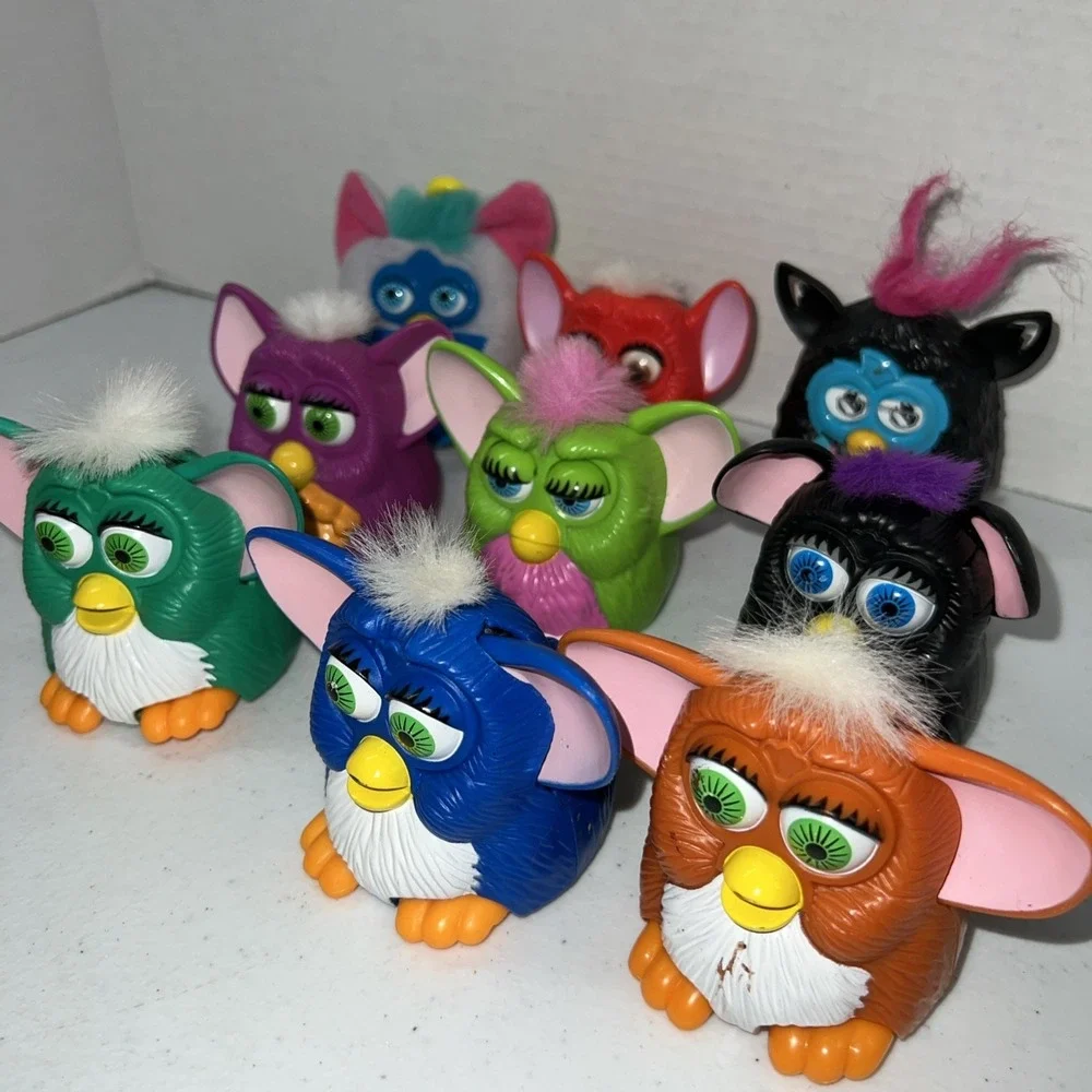 Vtg McDonald's Furby‎ lot of 9 figures—8 Plastic Figures 1 Plush Bag Clip